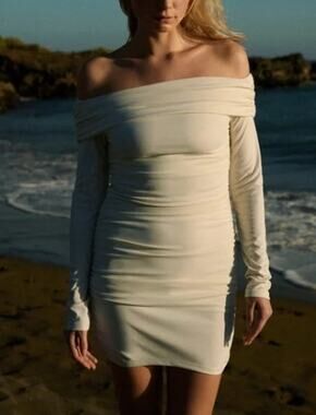 Zara Off the Shoulder Cream White Long Sleeve Mini Dress Side Ruching Size Large